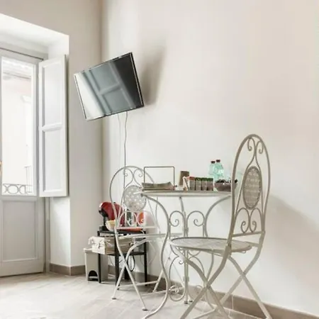 Corso Vittorio Emanuele - Nel Pieno Centro Storico 3*