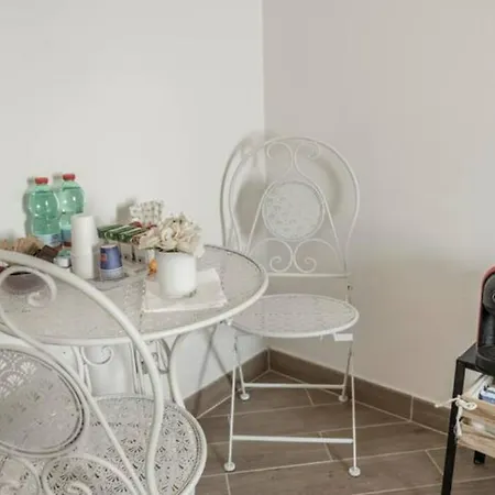 Magnifico Bed&breakfast Nel Pieno Centro Storico LʼAquila