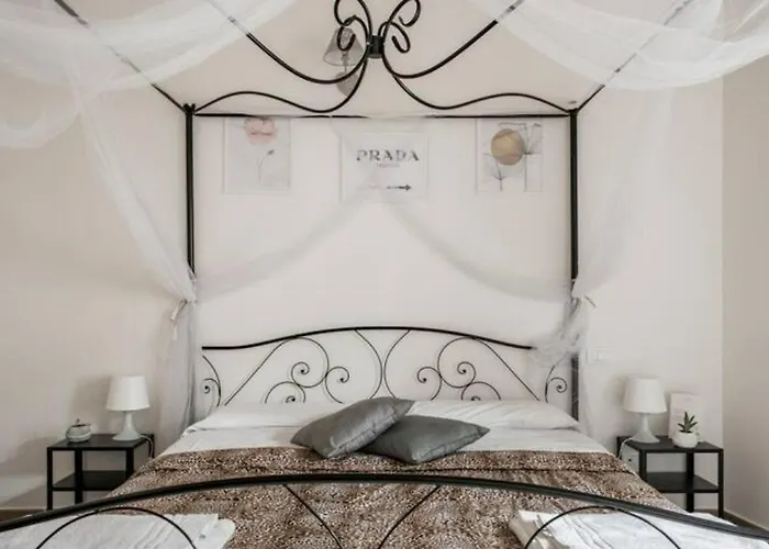 Corso Vittorio Emanuele - Nel Pieno Centro Storico 3*