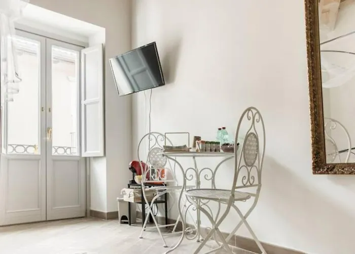 Corso Vittorio Emanuele - Nel Pieno Centro Storico 3*